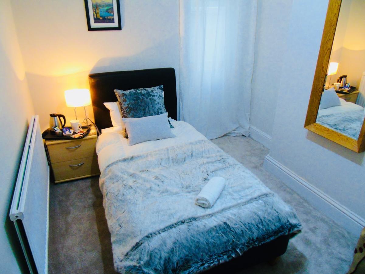 Willows - Cardiff Guest House מראה חיצוני תמונה